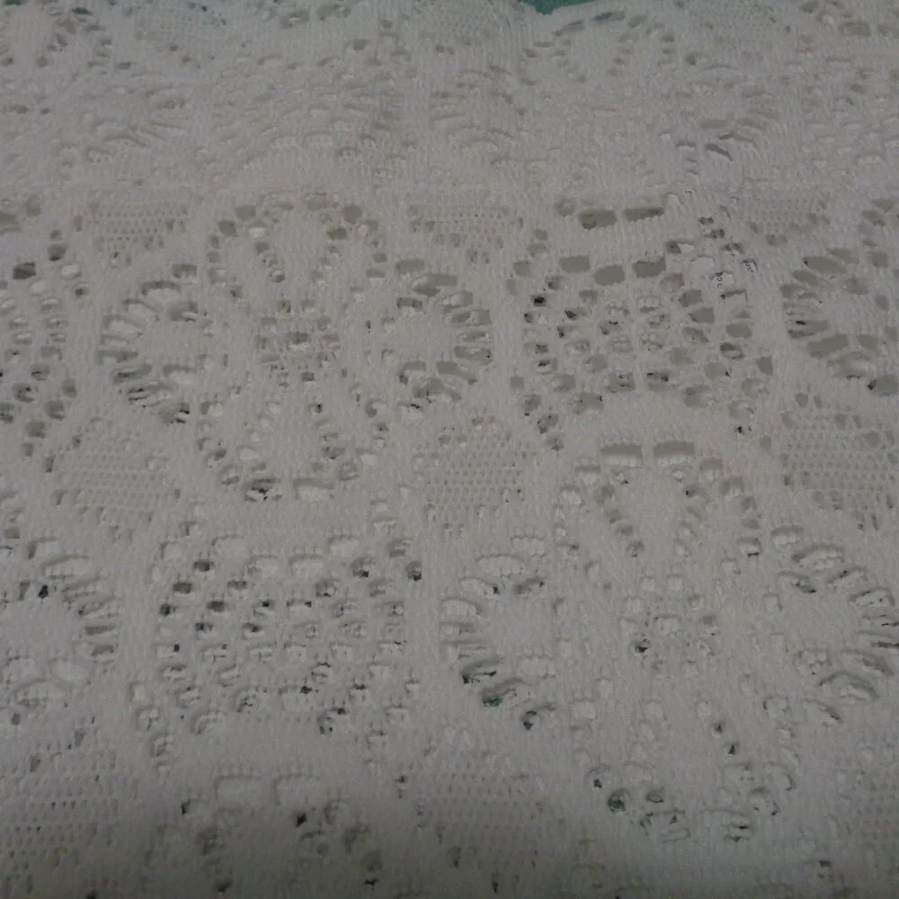 VINTAGE WHITE LACEY THICK LONG VALANCE